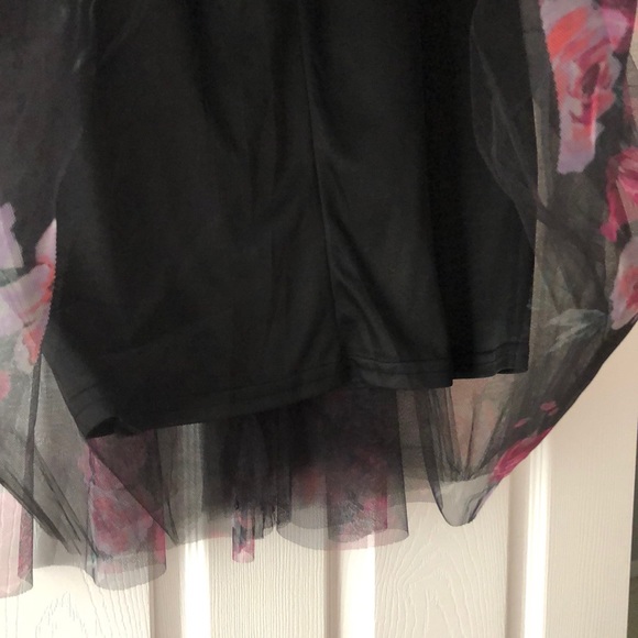 Skirt - Picture 3 of 4